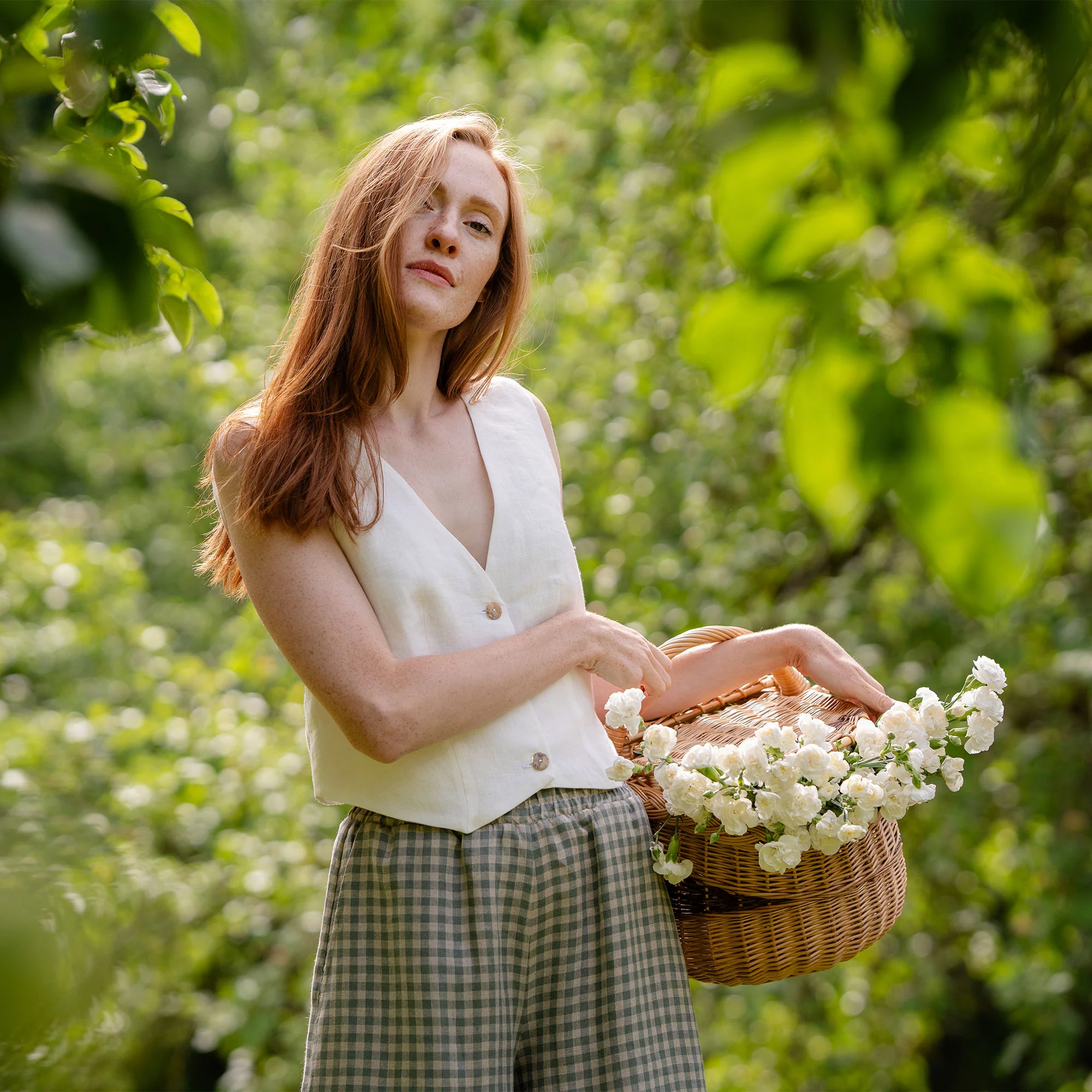 Linen Vest Ava - Image 11