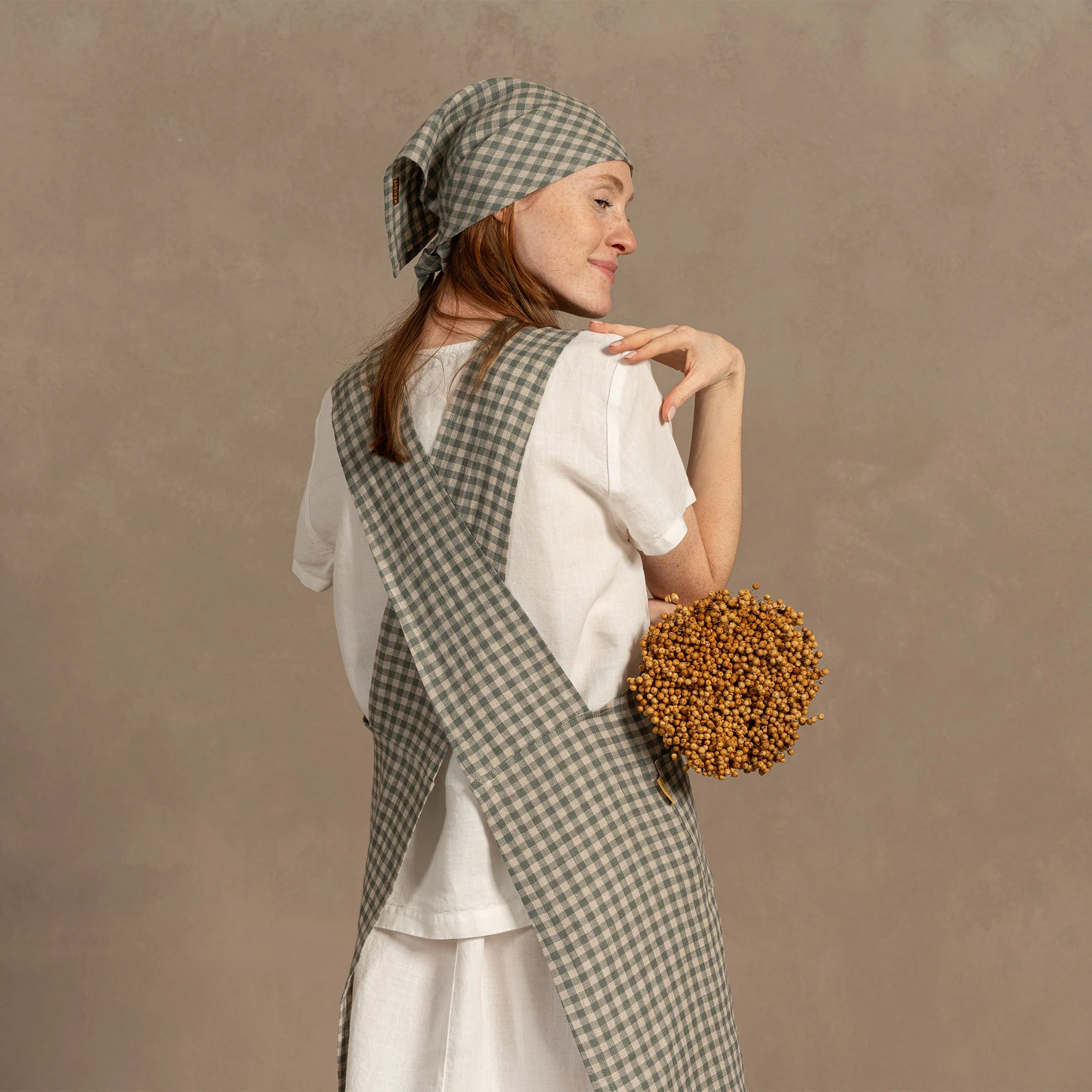Linen Cooking Apron - Image 12