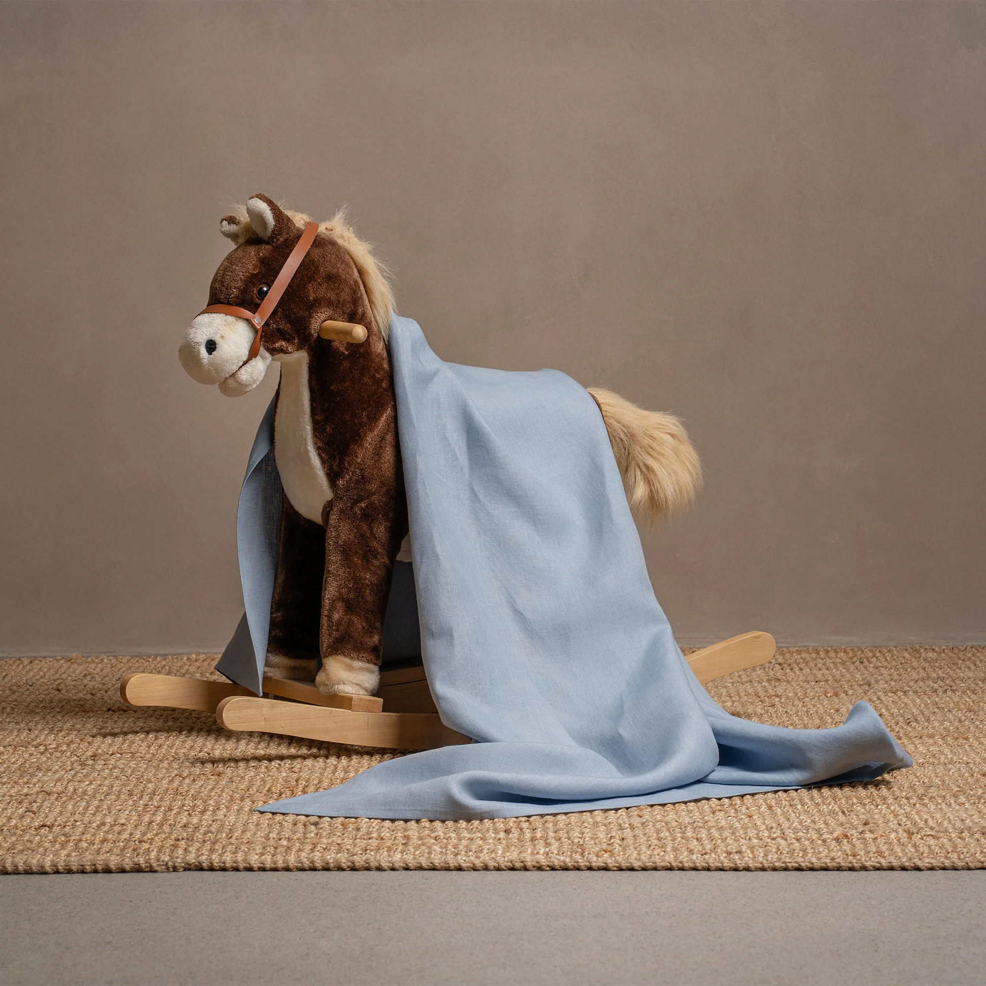 Linen Throw Blanket for Toddler - Image 3