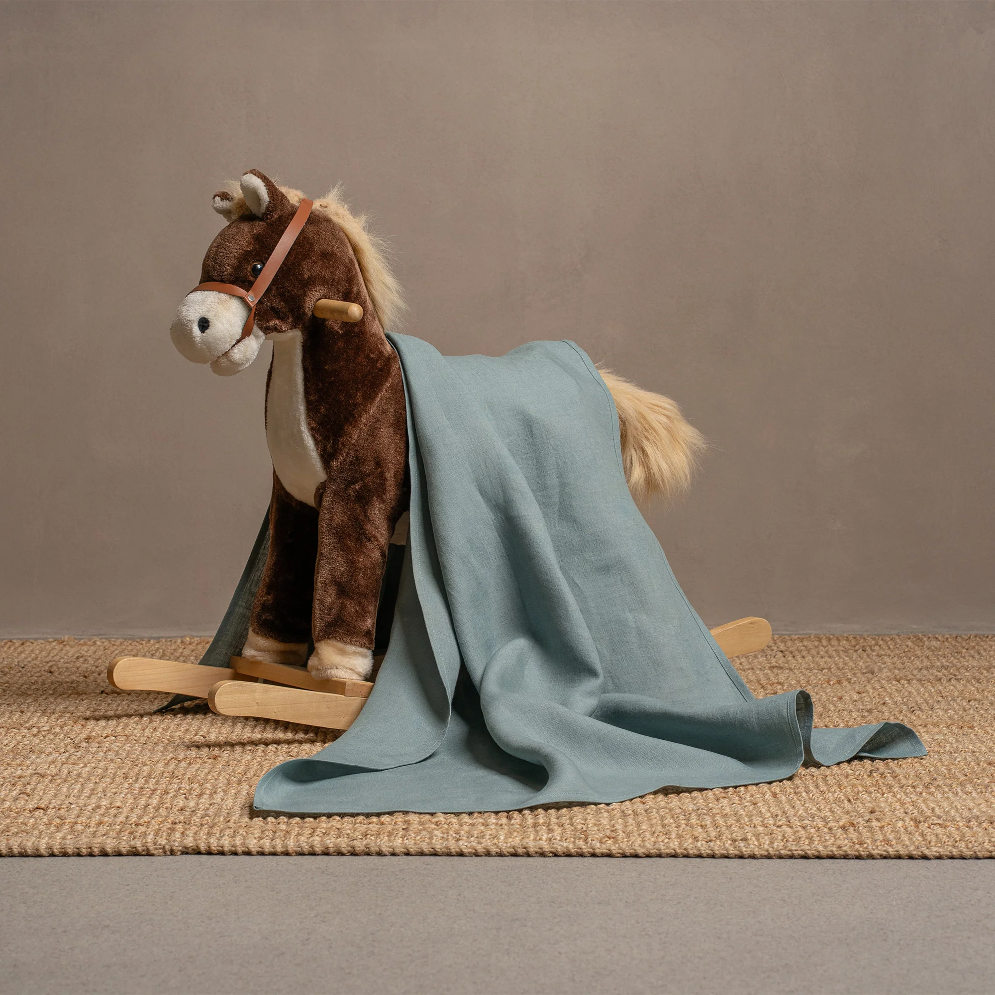 Linen Throw Blanket for Toddler - Image 9