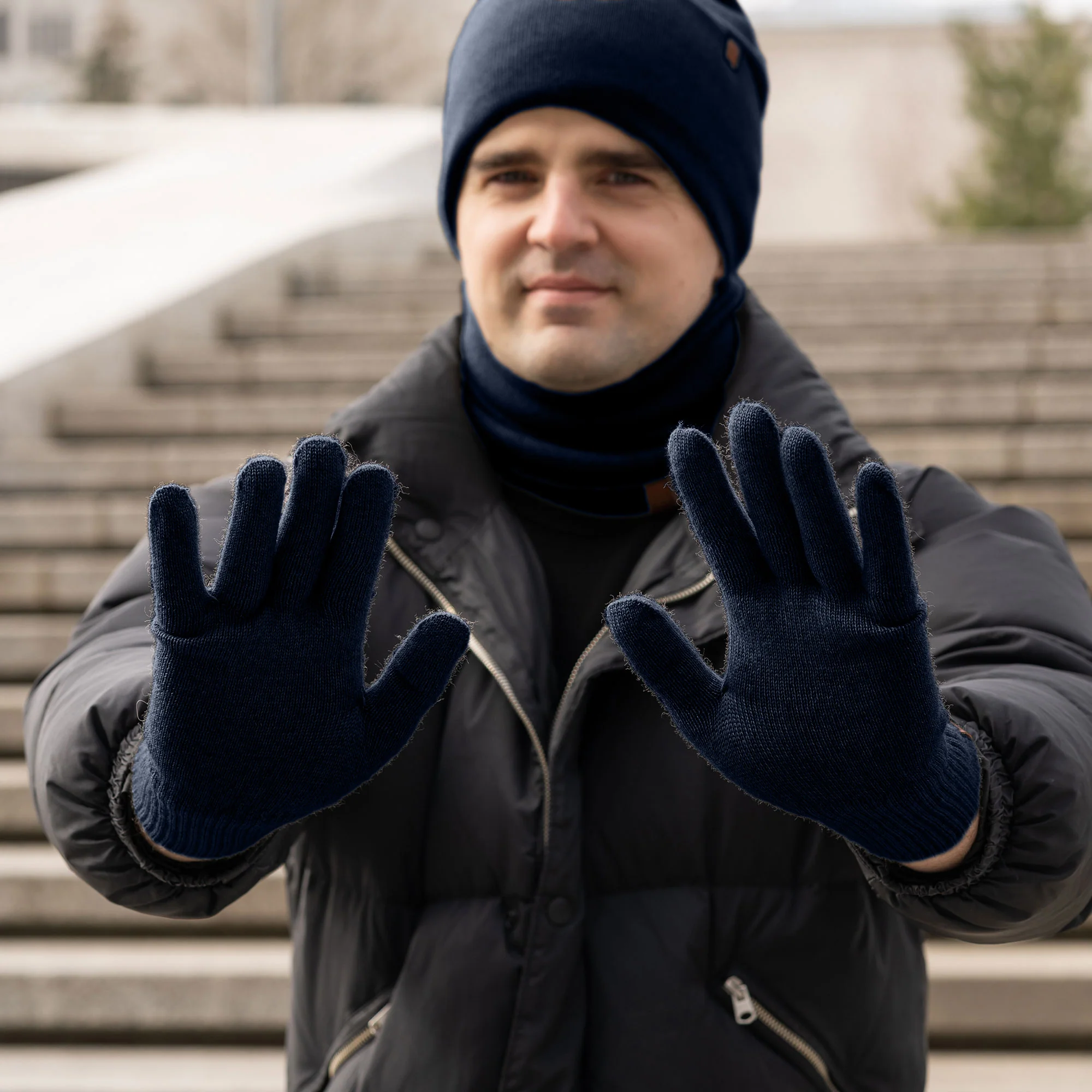 Men's Knit Beanie & Gloves 2-Piece - Image 10