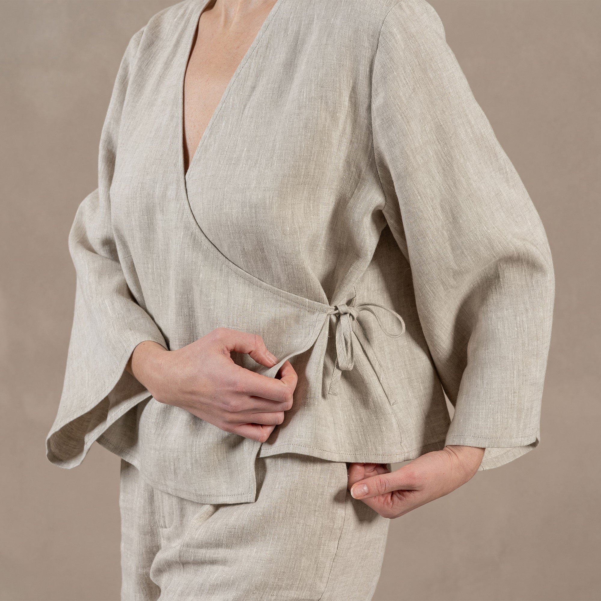 Relaxed Wrap Top Thea - Image 8