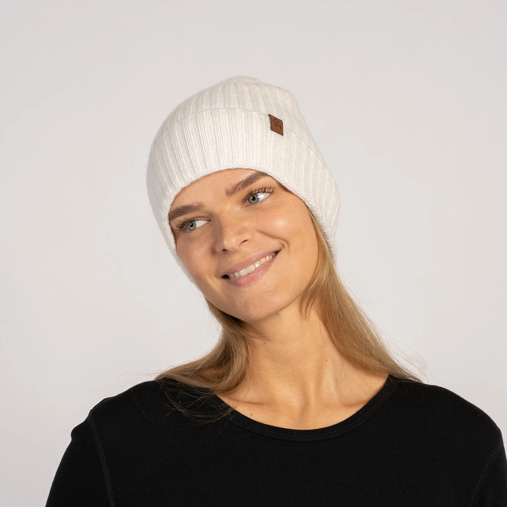 Women's Cashmere Knit Ribbed Beanie - Image 5