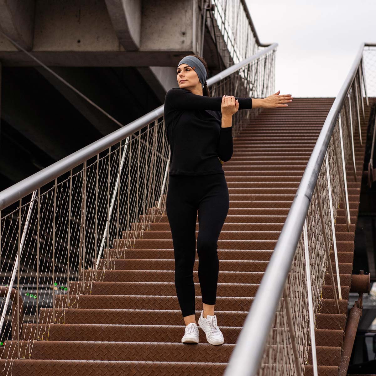 Unisex Merino Headband Perfect Gray - Image 3