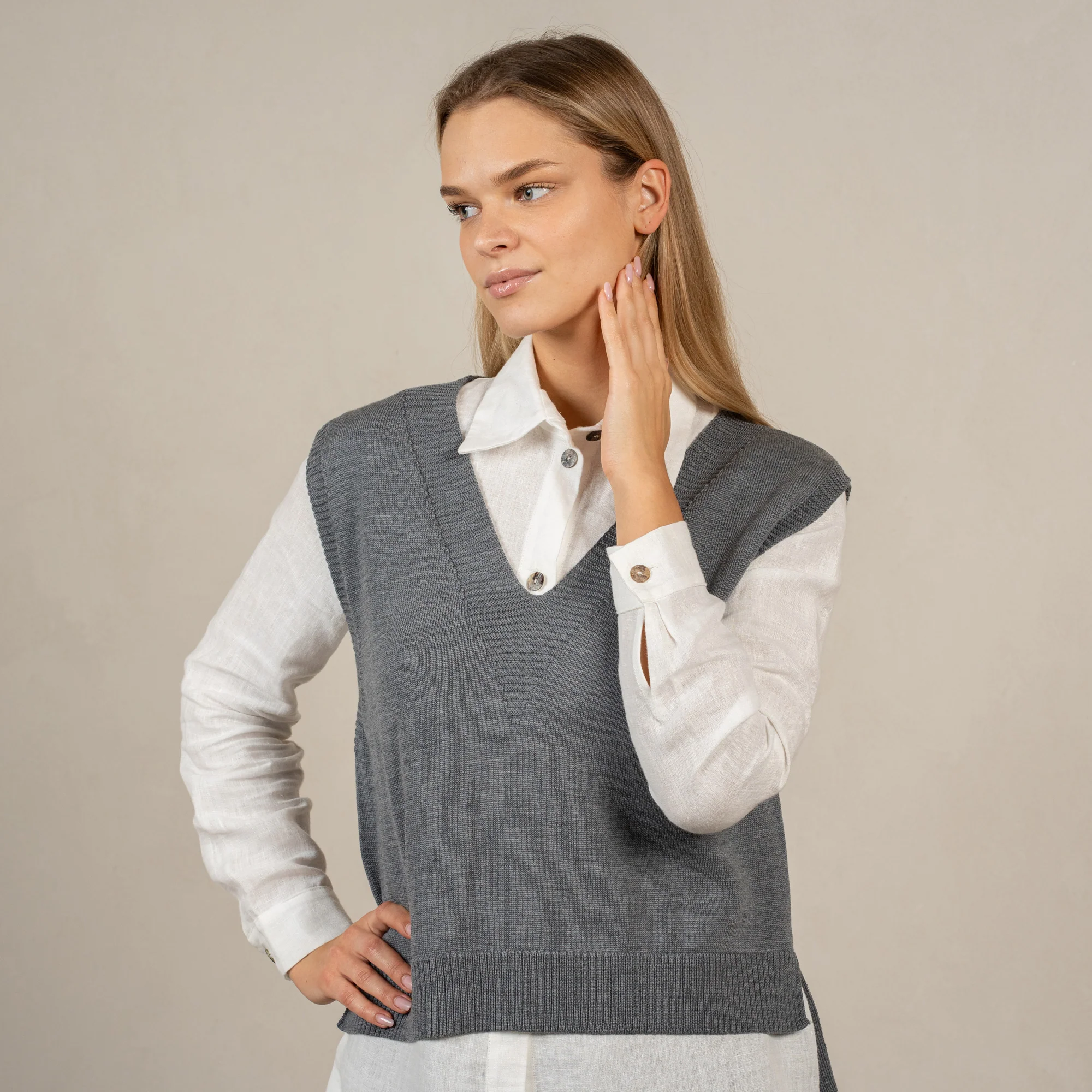 Women's Merino Wool Vest Isla - Image 4